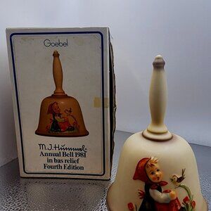 M.J. HUMMAL 1981 ANNUAL BELL 4th Edition In Box